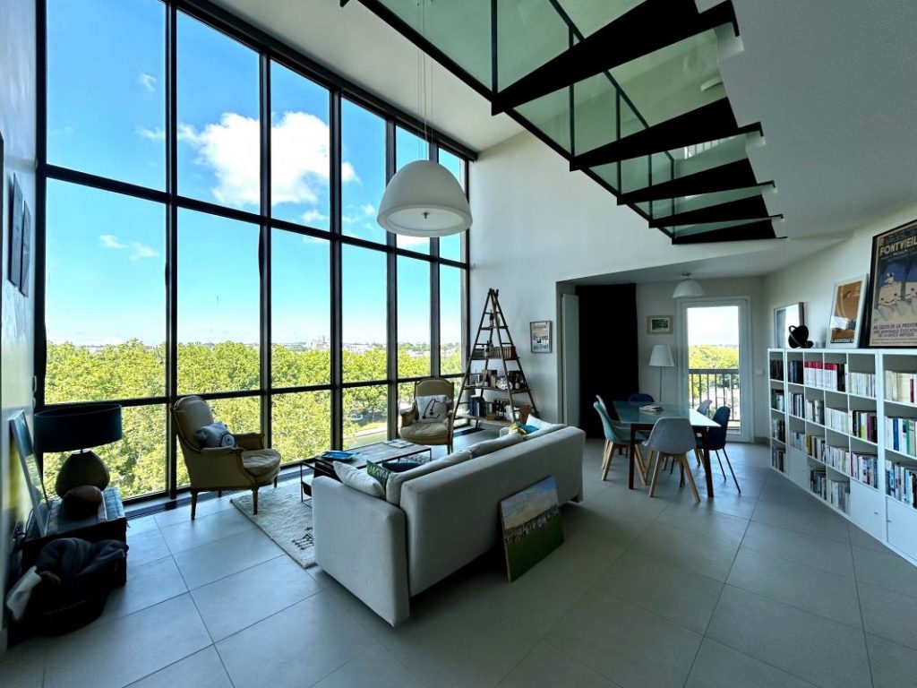 Bien d’exception de 123.32 m² avec Mezzanine aux Rives de L’orne – Garages