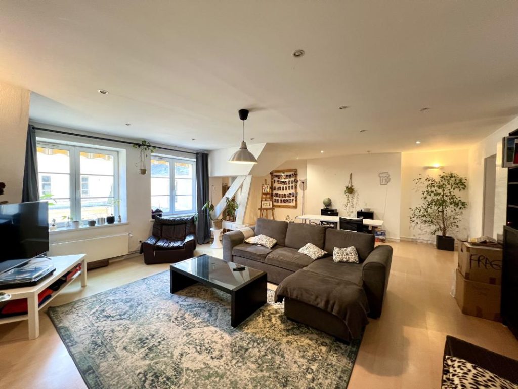 A louer – Superbe duplex 3 chambres en hypercentre de CAEN ( 119m²)