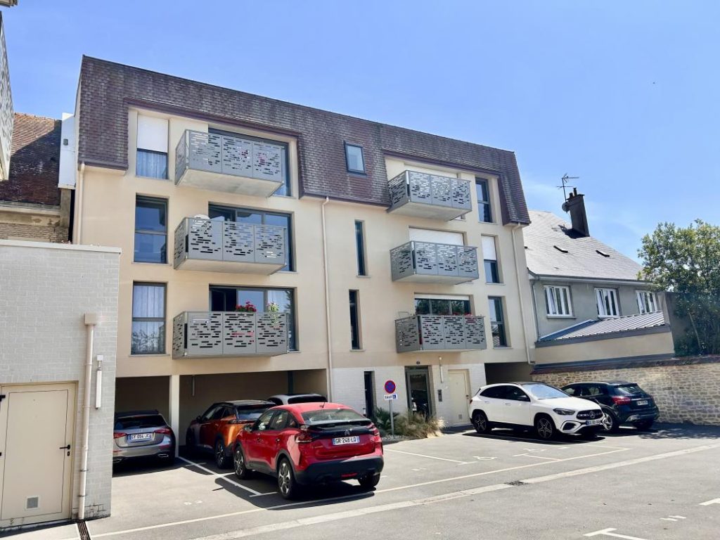 Très beau 3 pièces – Terrasse – Ascenseur – Parking