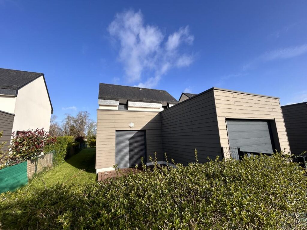 Maison 4 chambres de 100.42 m² – Parfait Etat – Garage et Jardin